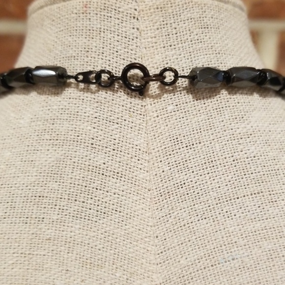 Black Magnetic Hematile Beaded Neklace - Picture 4 of 8
